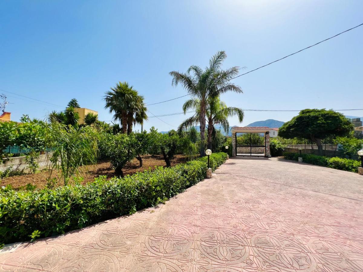 קאריני Villa Genova מראה חיצוני תמונה